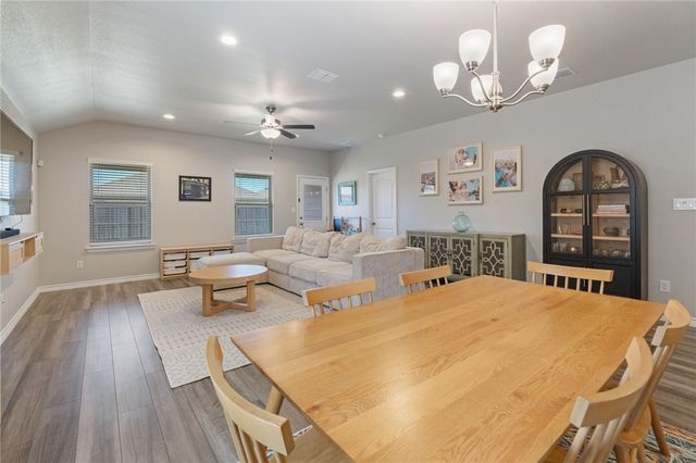 7325 Tristan Dr, Corpus Christi, TX 78414