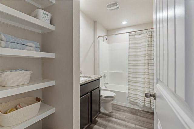 7325 Tristan Dr, Corpus Christi, TX 78414