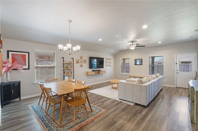 7325 Tristan Dr, Corpus Christi, TX 78414