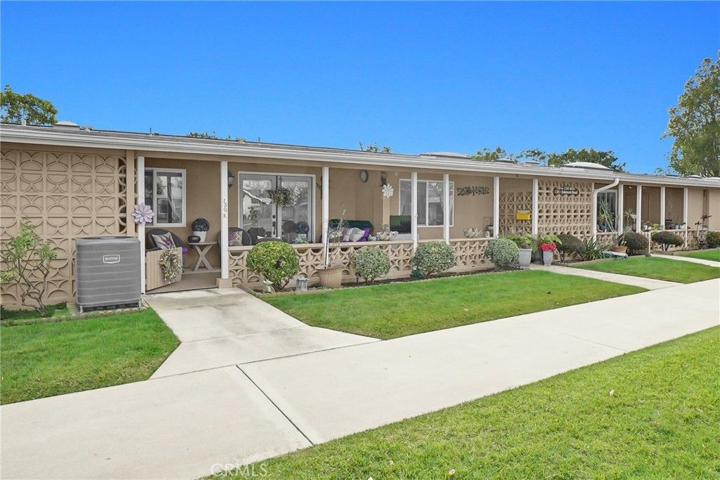 Image 2 of property listing at 1371 Oakmont Road 150K, Seal Beach, CA 90740