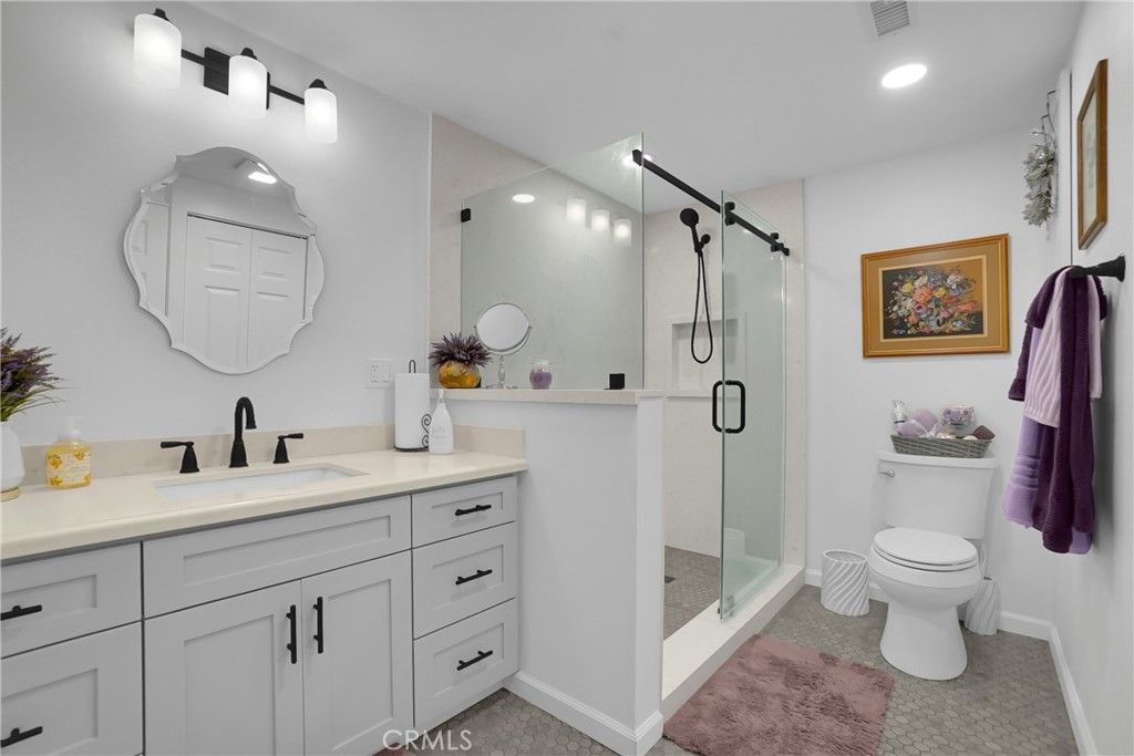 Image 9 of property listing at 1371 Oakmont Road 150K, Seal Beach, CA 90740