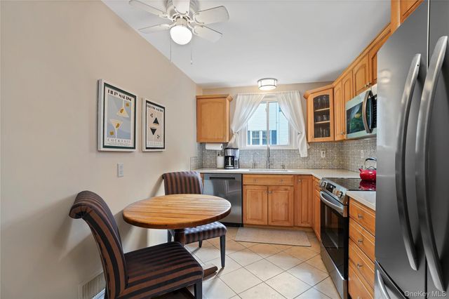 61 Ridgewood Drive, Pleasantville, NY 10570