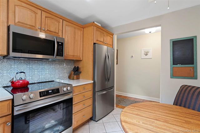 61 Ridgewood Drive, Pleasantville, NY 10570
