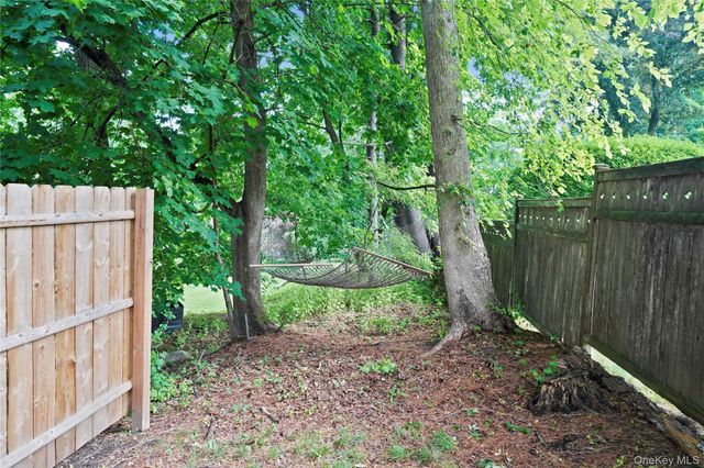 61 Ridgewood Drive, Pleasantville, NY 10570