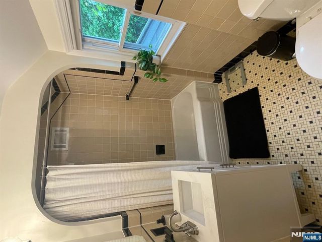 771 Stelton Street, Teaneck, NJ 07666