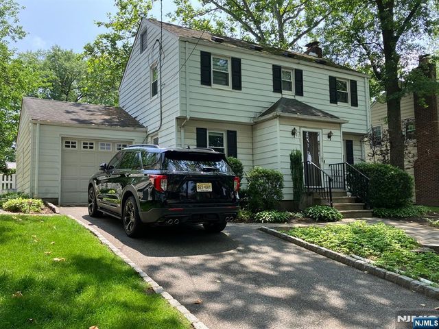 771 Stelton Street, Teaneck, NJ 07666