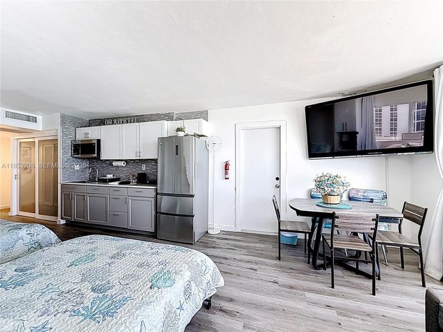 19201 Collins Avenue 610, Sunny Isles Beach, FL 33160