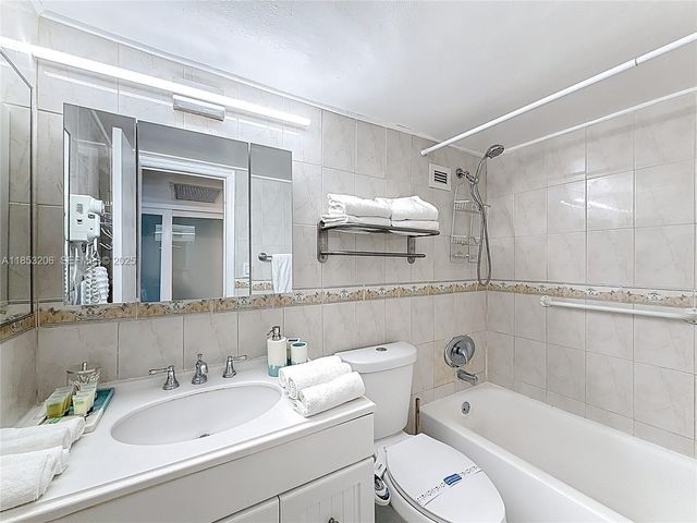 19201 Collins Avenue 610, Sunny Isles Beach, FL 33160