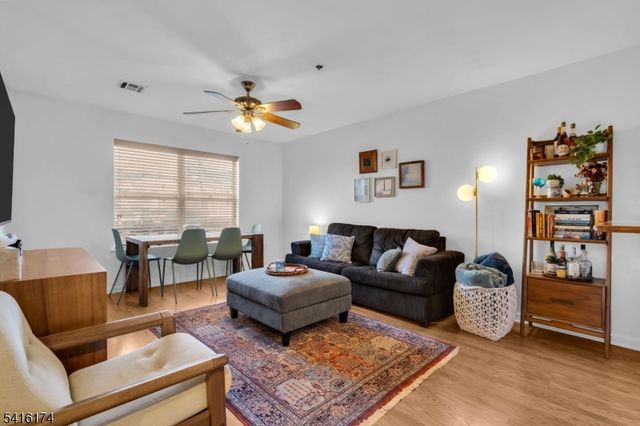 901 Stuyvesant Ave, Unit 102, Union Twp., NJ 07083