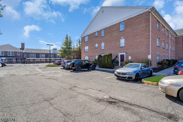 901 Stuyvesant Ave, Unit 102, Union Twp., NJ 07083