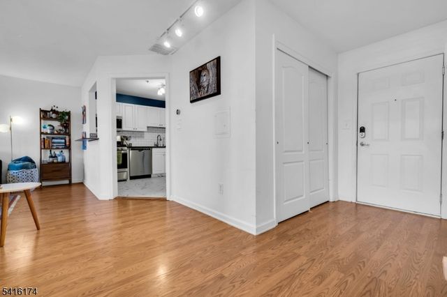 901 Stuyvesant Ave, Unit 102, Union Twp., NJ 07083