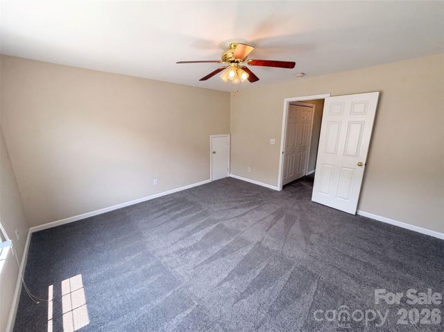 2318 Phlox Court, Charlotte, NC 28213