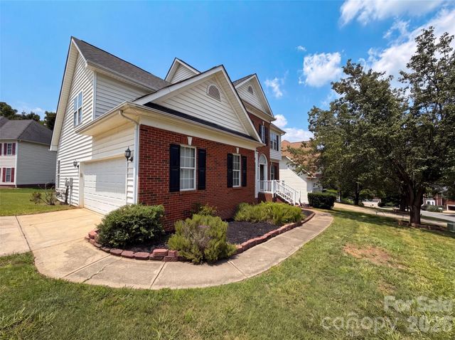 2318 Phlox Court, Charlotte, NC 28213