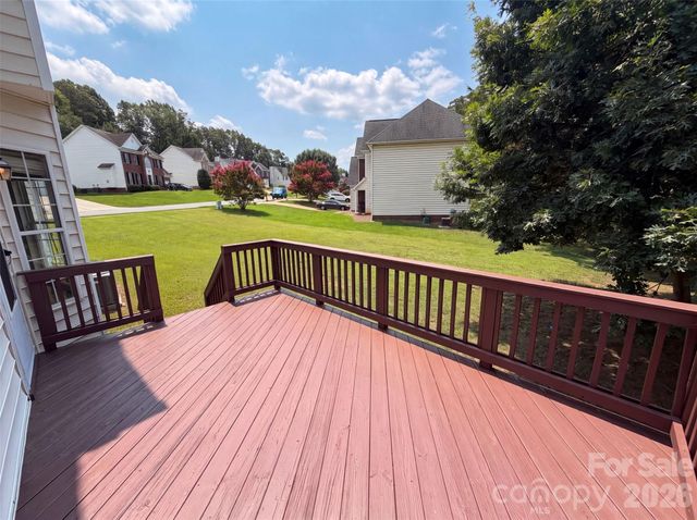 2318 Phlox Court, Charlotte, NC 28213