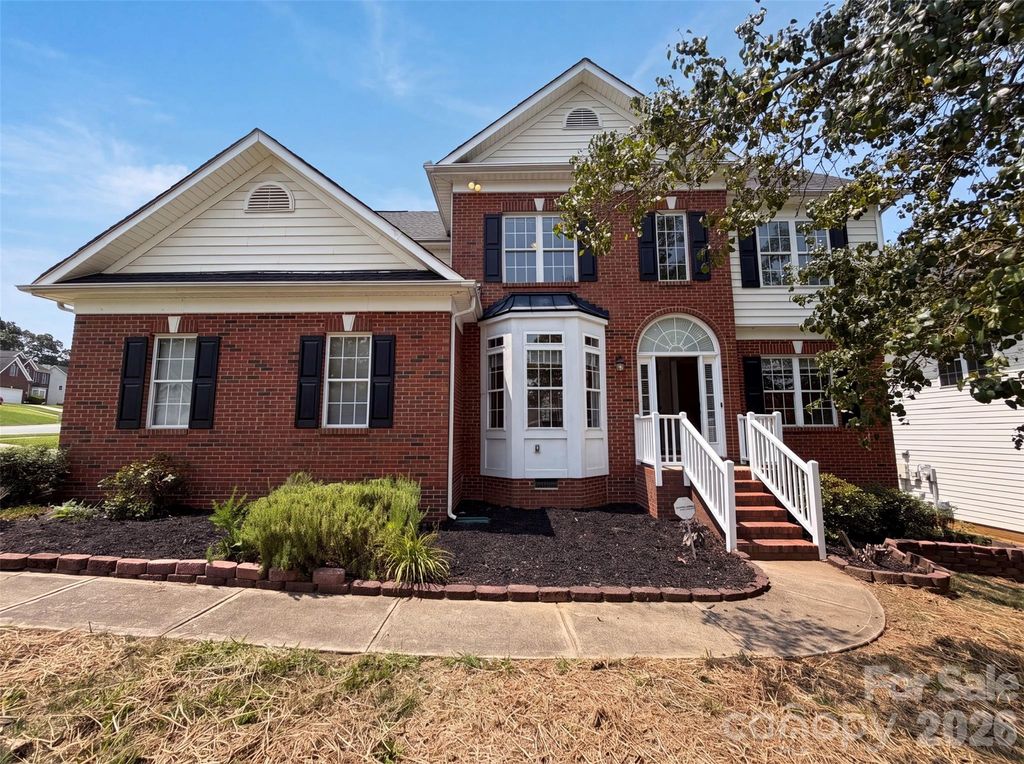 2318 Phlox Court, Charlotte, NC 28213