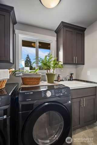 9911 Hampshire Court SE, Olympia, WA 98513