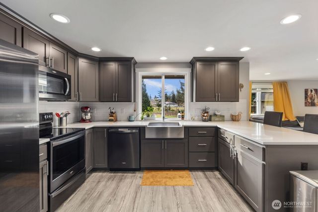 9911 Hampshire Court SE, Olympia, WA 98513