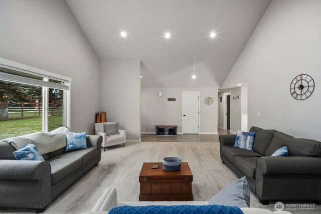 9911 Hampshire Court SE, Olympia, WA 98513