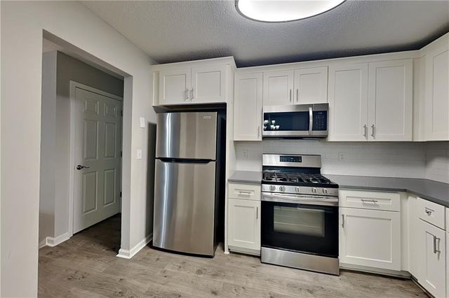 214 Brookside Drive, Dallas, GA 30132