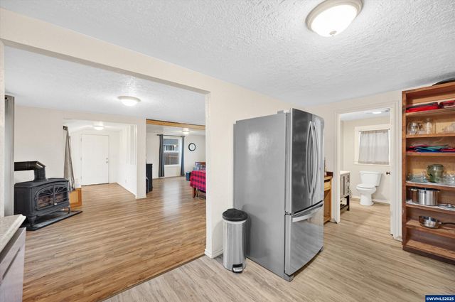 352 NE Polk Station Rd, Dallas, OR 97338