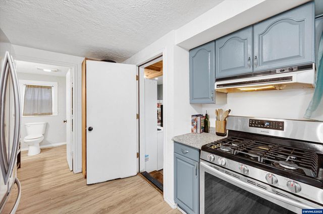 352 NE Polk Station Rd, Dallas, OR 97338