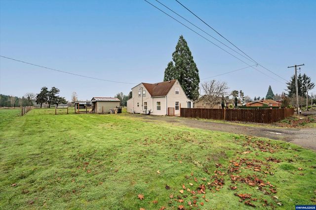 352 NE Polk Station Rd, Dallas, OR 97338