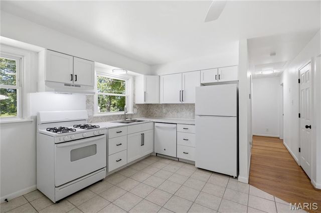 8817 McNulty Drive, St Louis, MO 63114