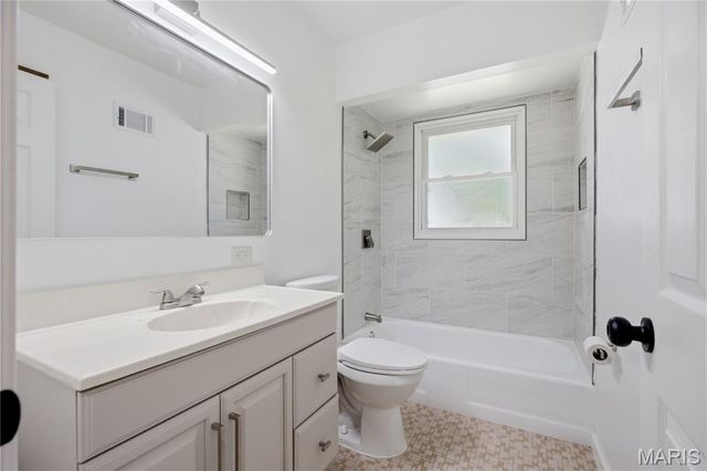8817 McNulty Drive, St Louis, MO 63114