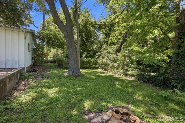 8817 McNulty Drive, St Louis, MO 63114