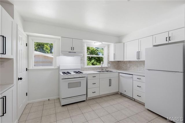 8817 McNulty Drive, St Louis, MO 63114