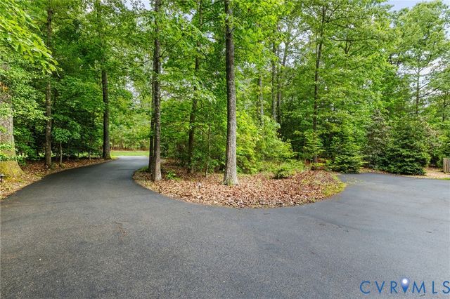3056 Greywalls Dr, Powhatan, VA 23139