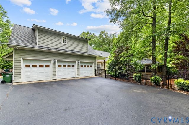 3056 Greywalls Dr, Powhatan, VA 23139