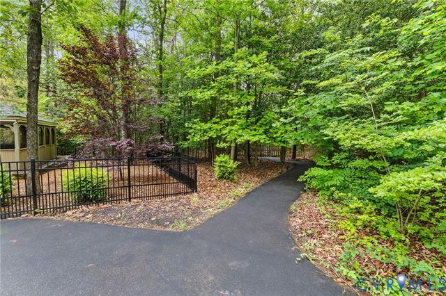 3056 Greywalls Dr, Powhatan, VA 23139