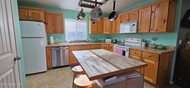 64 Westwood Dr, Moyie Springs, ID 83845