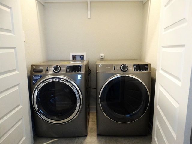 370 Hortus DR, Kyle, TX 78640