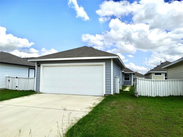 370 Hortus DR, Kyle, TX 78640