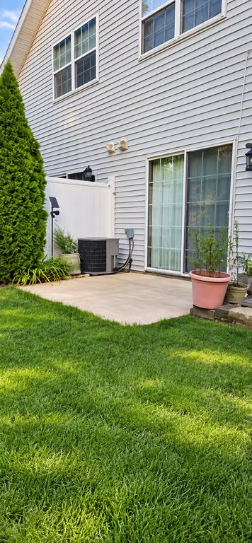 2075 Susanna Way, Crest Hill, IL 60403 — photo 2