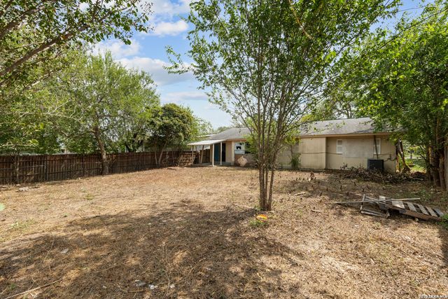 5919 Bowsprit St, San Antonio, TX 78242