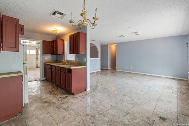 5919 Bowsprit St, San Antonio, TX 78242