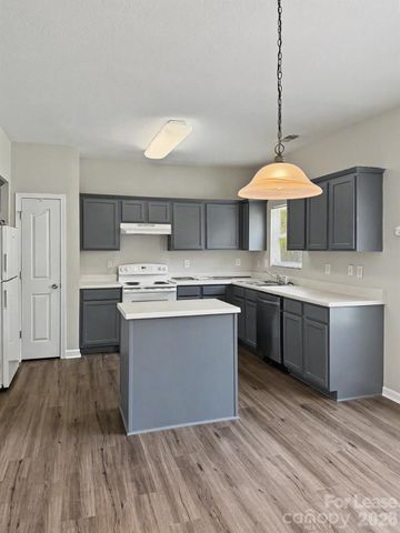 2717 Forest Grove Court, Charlotte, NC 28269