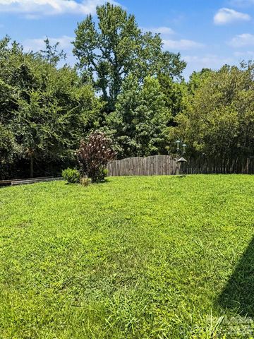 2717 Forest Grove Court, Charlotte, NC 28269