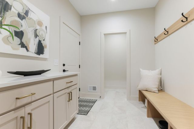 5609 Heather Lane, Edina, MN 55436