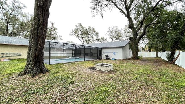 5614 KENNY DRIVE, Tampa, FL 33617
