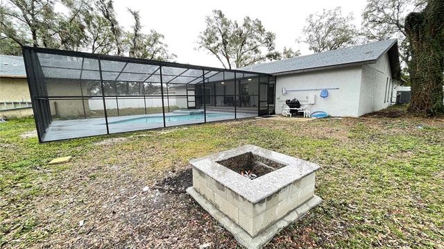 5614 KENNY DRIVE, Tampa, FL 33617