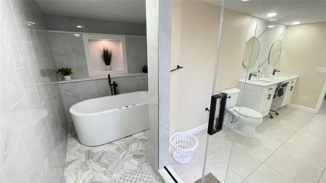 5614 KENNY DRIVE, Tampa, FL 33617