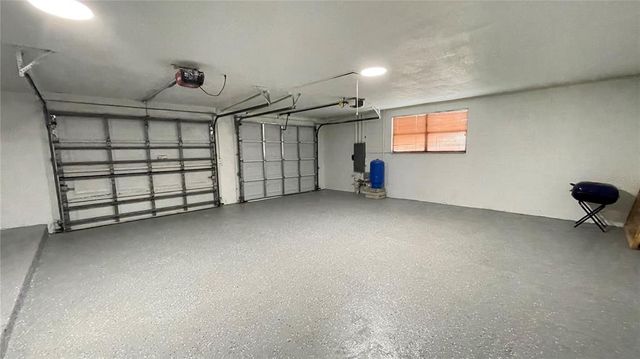 5614 KENNY DRIVE, Tampa, FL 33617