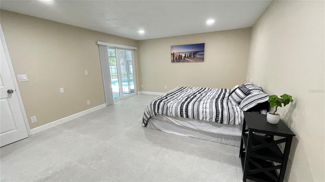 5614 KENNY DRIVE, Tampa, FL 33617