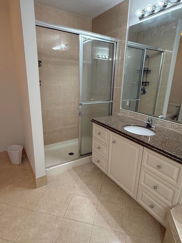 11 W Harbour Isle Dr W W 105, Fort Pierce, FL 34949