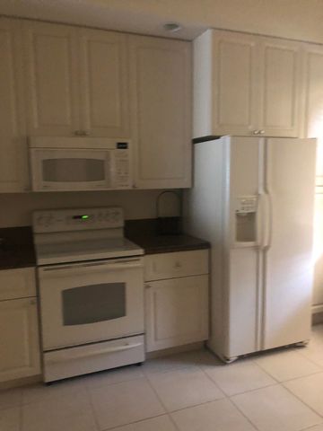 11 W Harbour Isle Dr W W 105, Fort Pierce, FL 34949