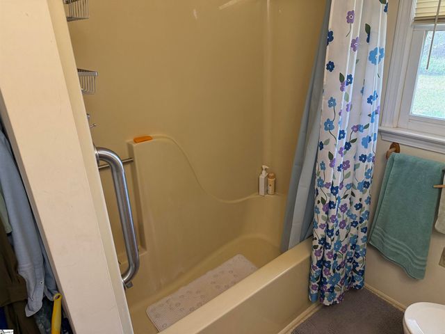 109 Carolina Avenue, Greer, SC 29650